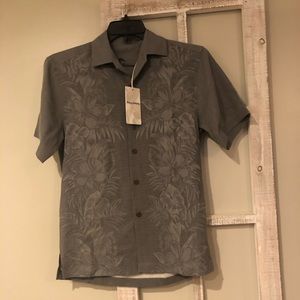 BRAND NEW WITH TAGS TOMMY BAHAMA BUTTON DOWN!
